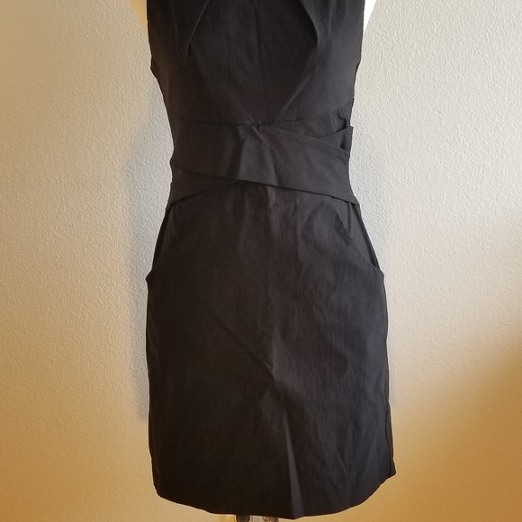 Stretchy size 7 black dress - Picture 2 of 4